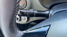 Toyota Yaris 1.5 VVT-i Icon Tech 5dr Petrol Hatchback